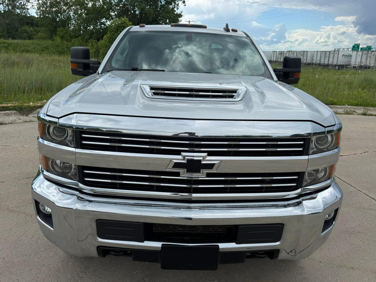 Chevrolet Silverado 2500HD LT Crew Cab Long Box 4WD 2018