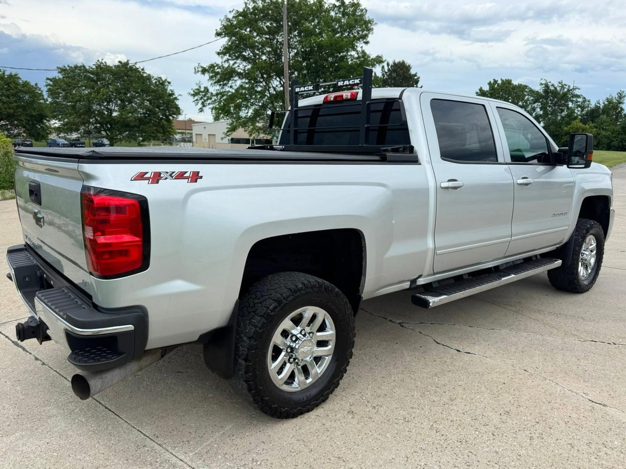 Chevrolet Silverado 2500HD LT Crew Cab Long Box 4WD 2018