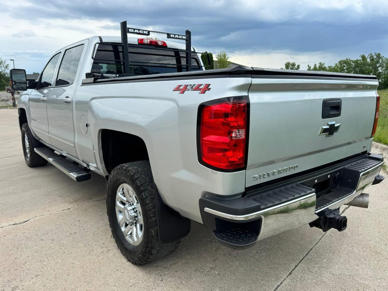 Chevrolet Silverado 2500HD LT Crew Cab Long Box 4WD 2018