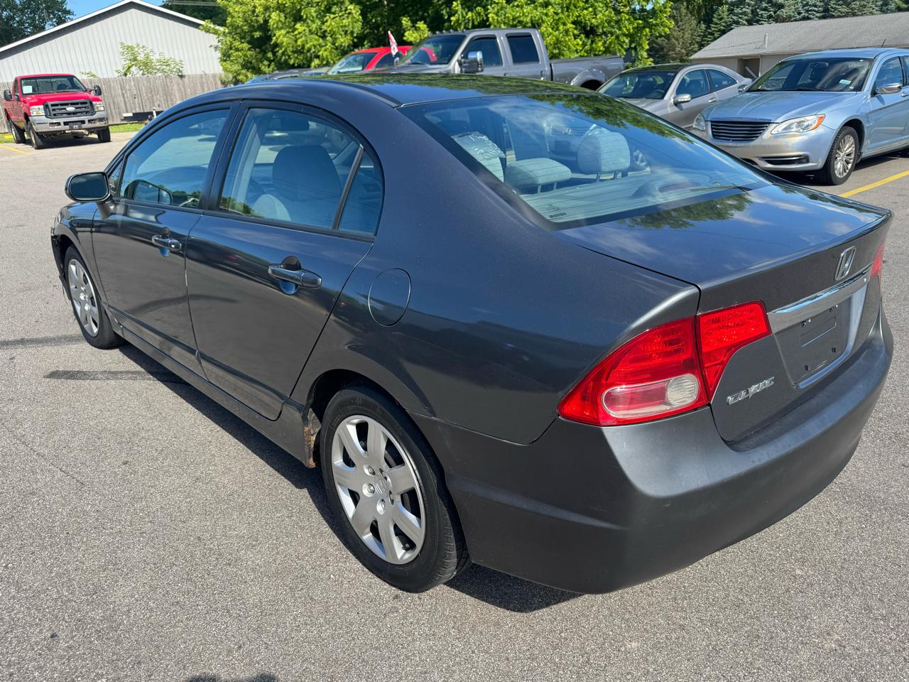Honda Civic LX Sedan 5-Speed AT 2010