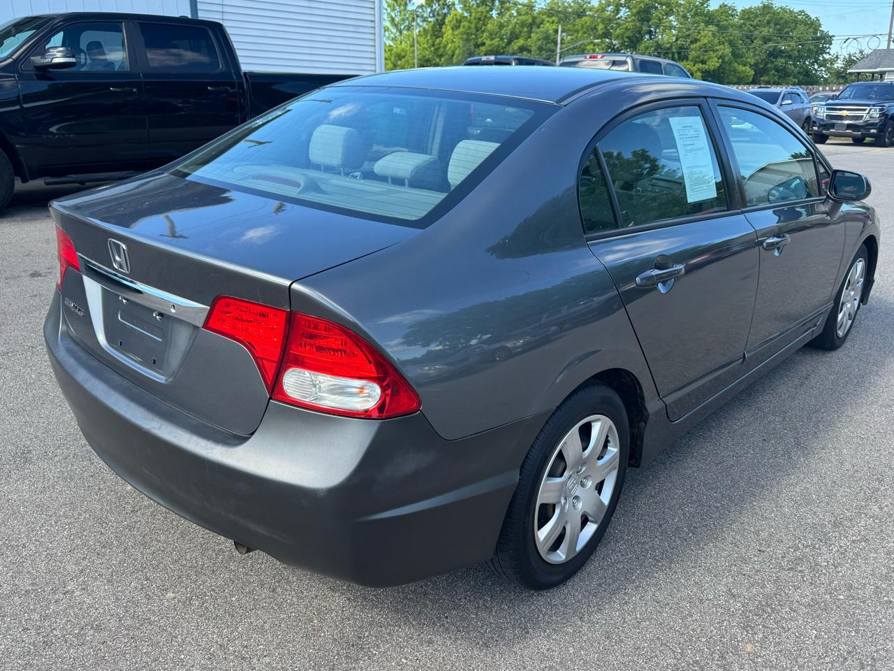 Honda Civic LX Sedan 5-Speed AT 2010