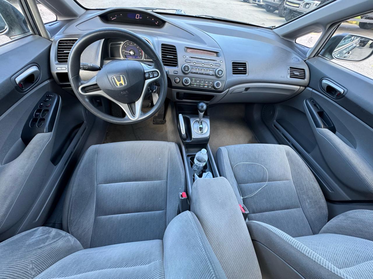 Honda Civic LX Sedan 5-Speed AT 2010