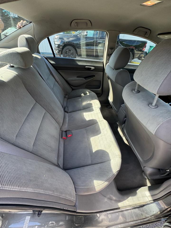 Honda Civic LX Sedan 5-Speed AT 2010