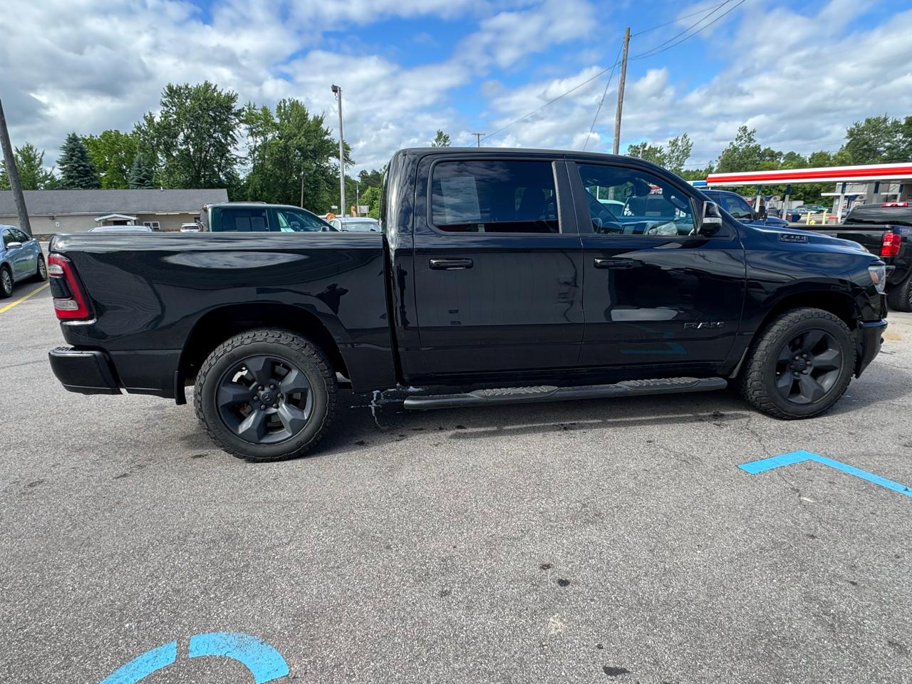 RAM 1500 Big Horn Crew Cab SWB 4WD 2019