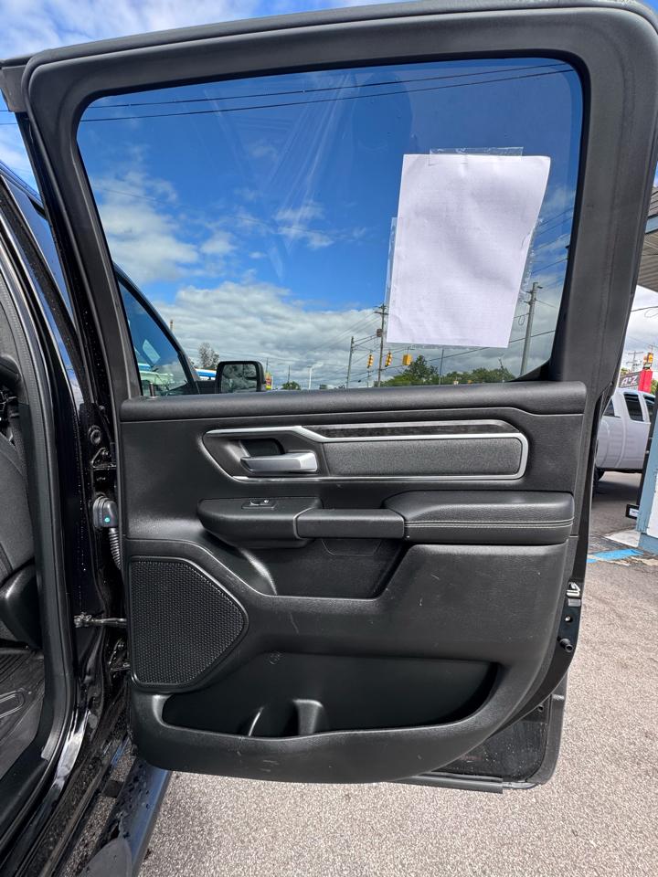 RAM 1500 Big Horn Crew Cab SWB 4WD 2019