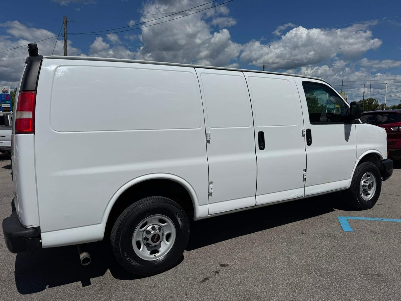 GMC Savana G2500 Cargo 2015