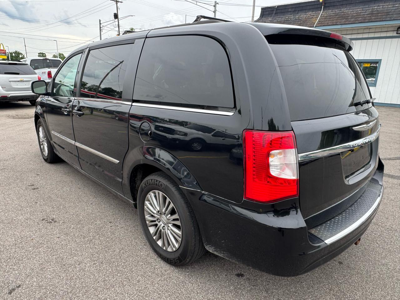 Chrysler Town & Country Touring-L 2015