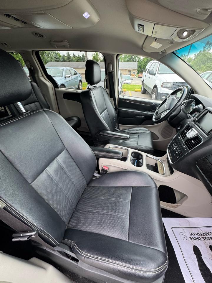 Chrysler Town & Country Touring-L 2015