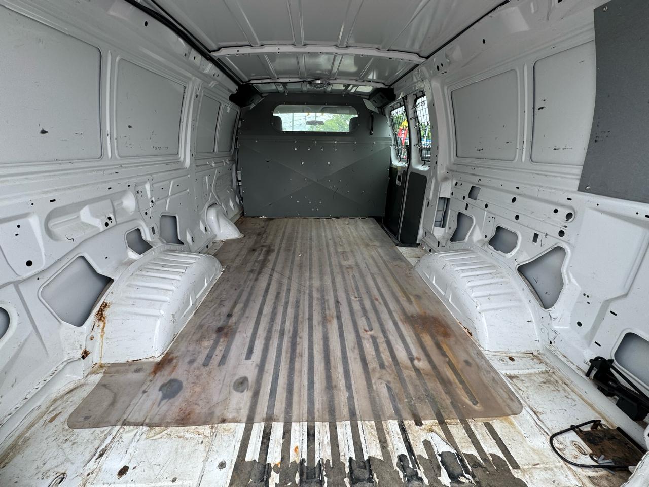Ford Econoline E-150 2011