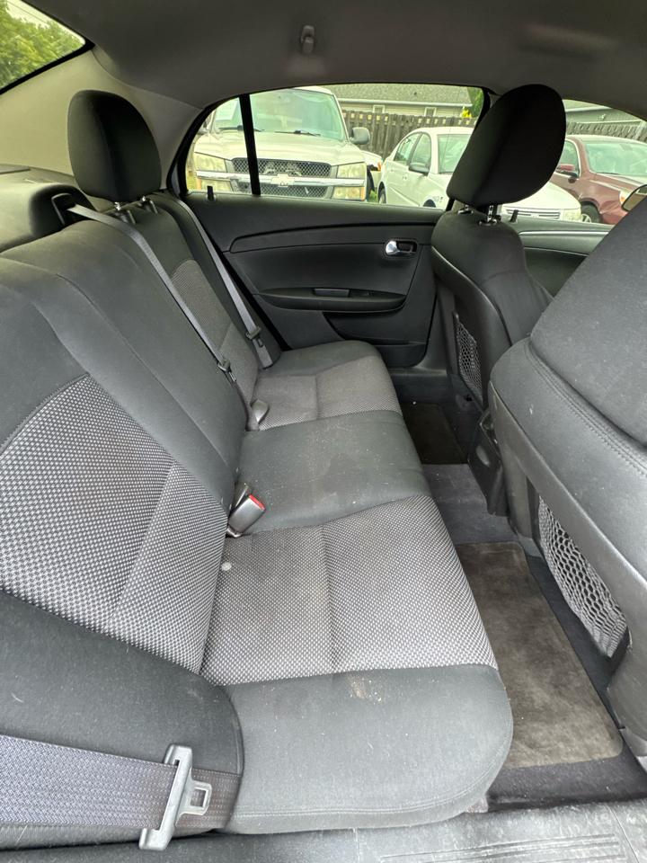 Chevrolet Malibu 1LT 2011
