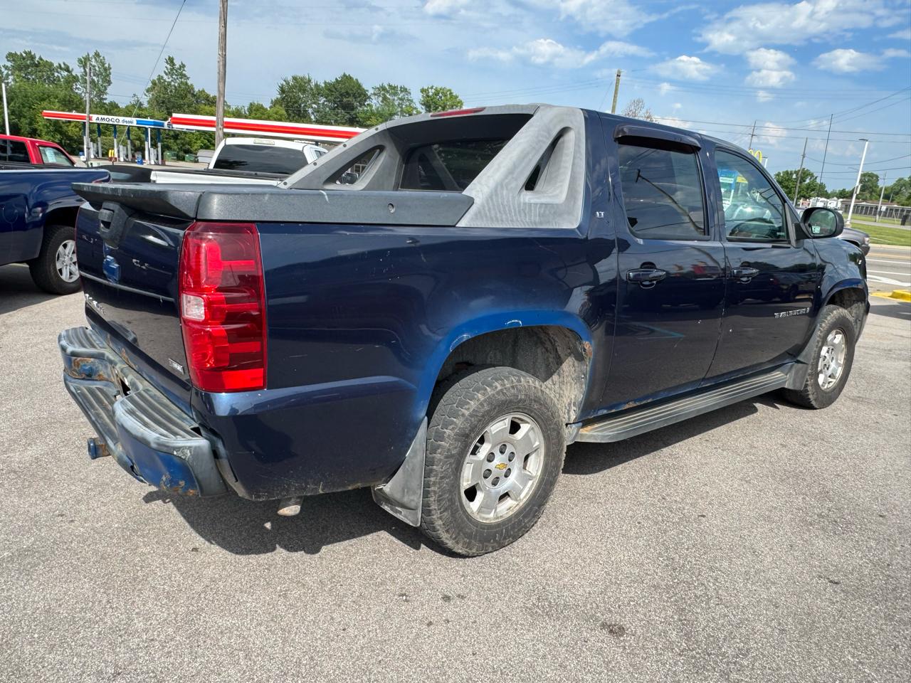 Chevrolet Avalanche LS 4WD 2009
