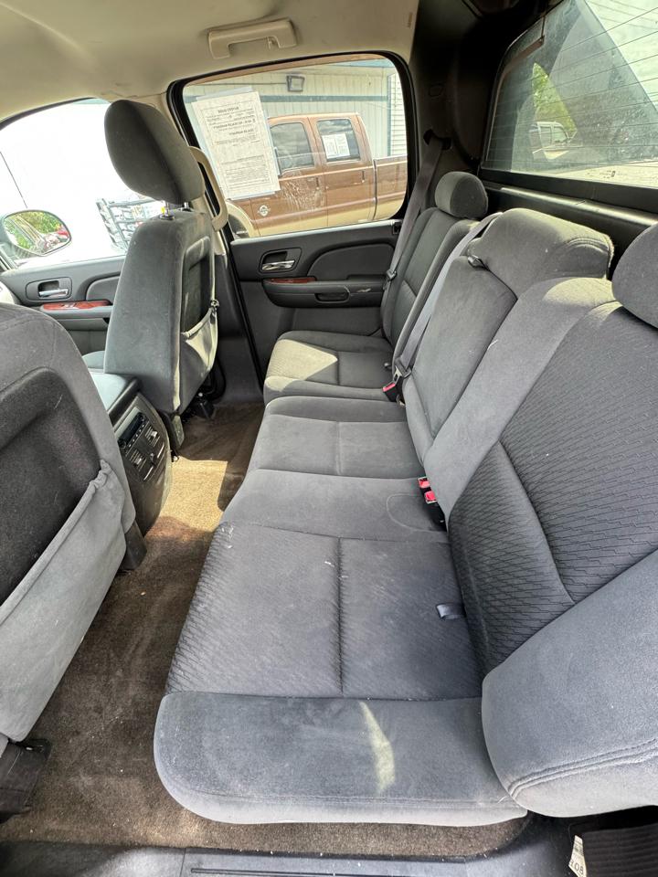 Chevrolet Avalanche LS 4WD 2009