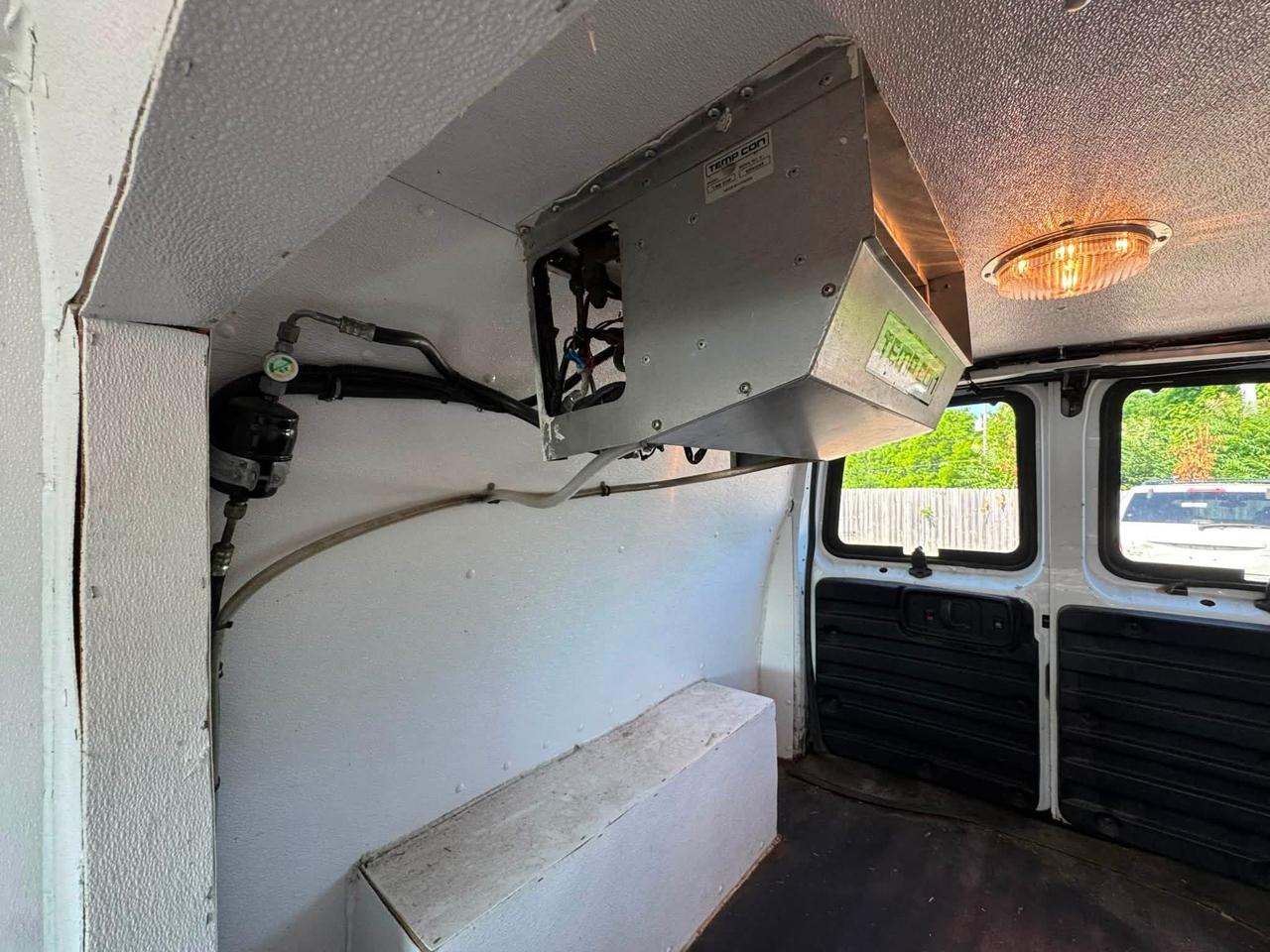 Chevrolet Express 3500 Cargo Extended 2012