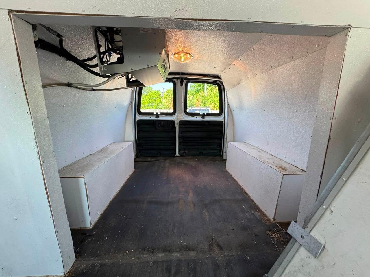 Chevrolet Express 3500 Cargo Extended 2012