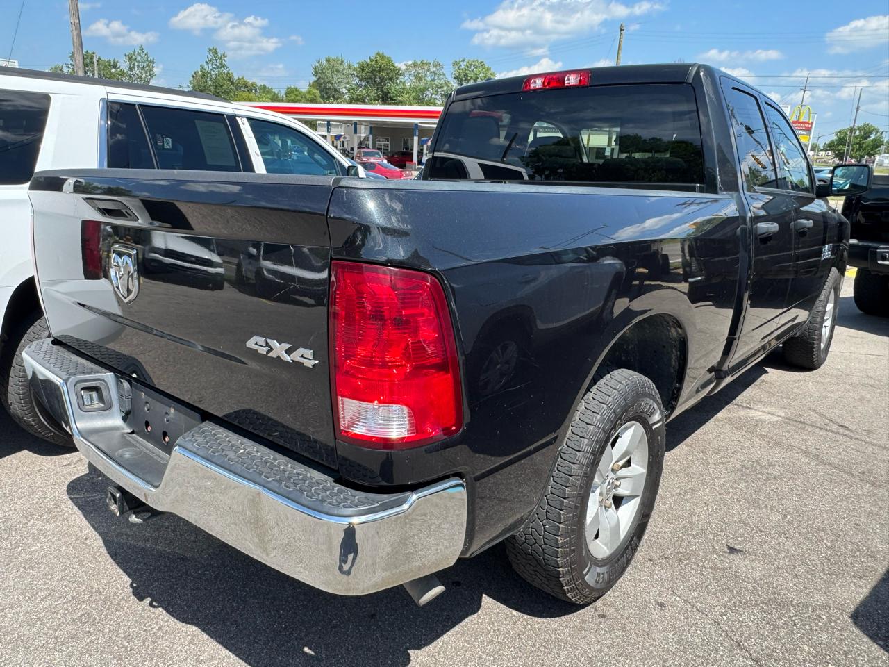 RAM 1500 Tradesman Quad Cab 4WD 2018
