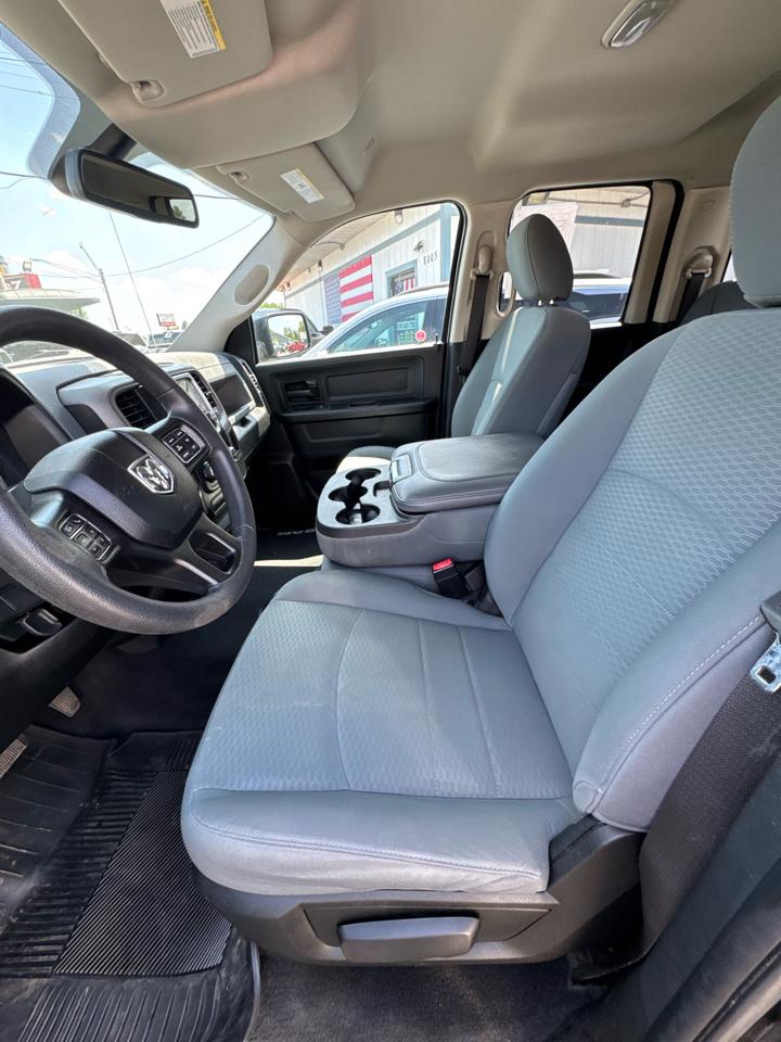 RAM 1500 Tradesman Quad Cab 4WD 2018