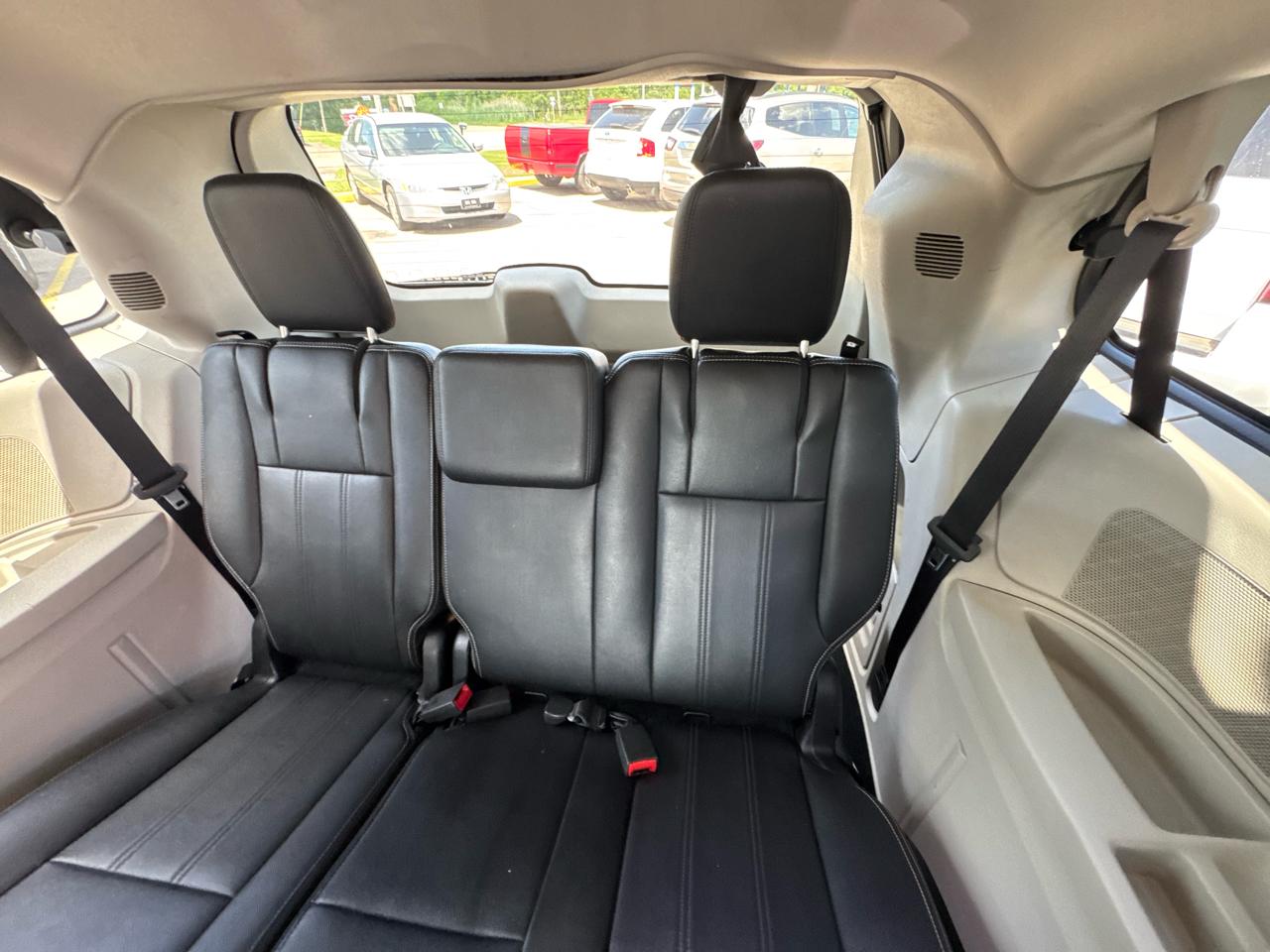 Chrysler Town & Country Touring 2014