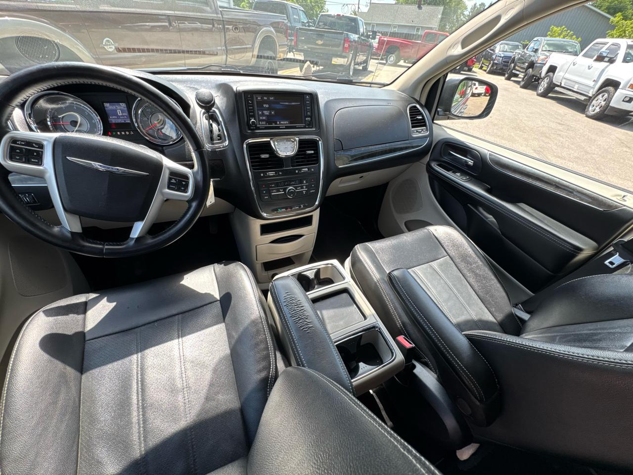 Chrysler Town & Country Touring 2014