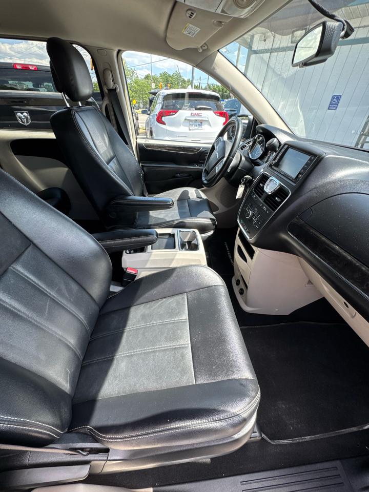 Chrysler Town & Country Touring 2014