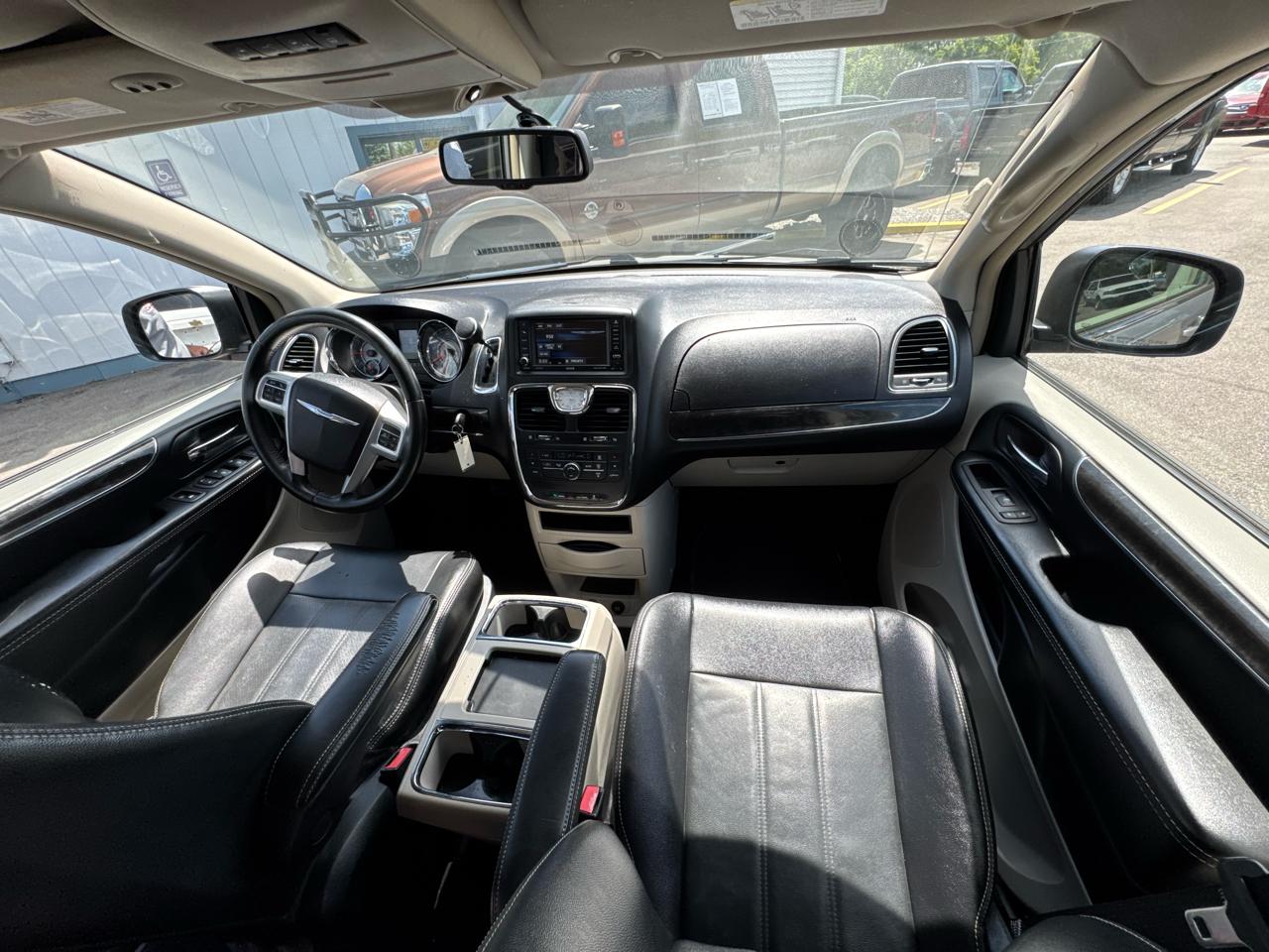 Chrysler Town & Country Touring 2014