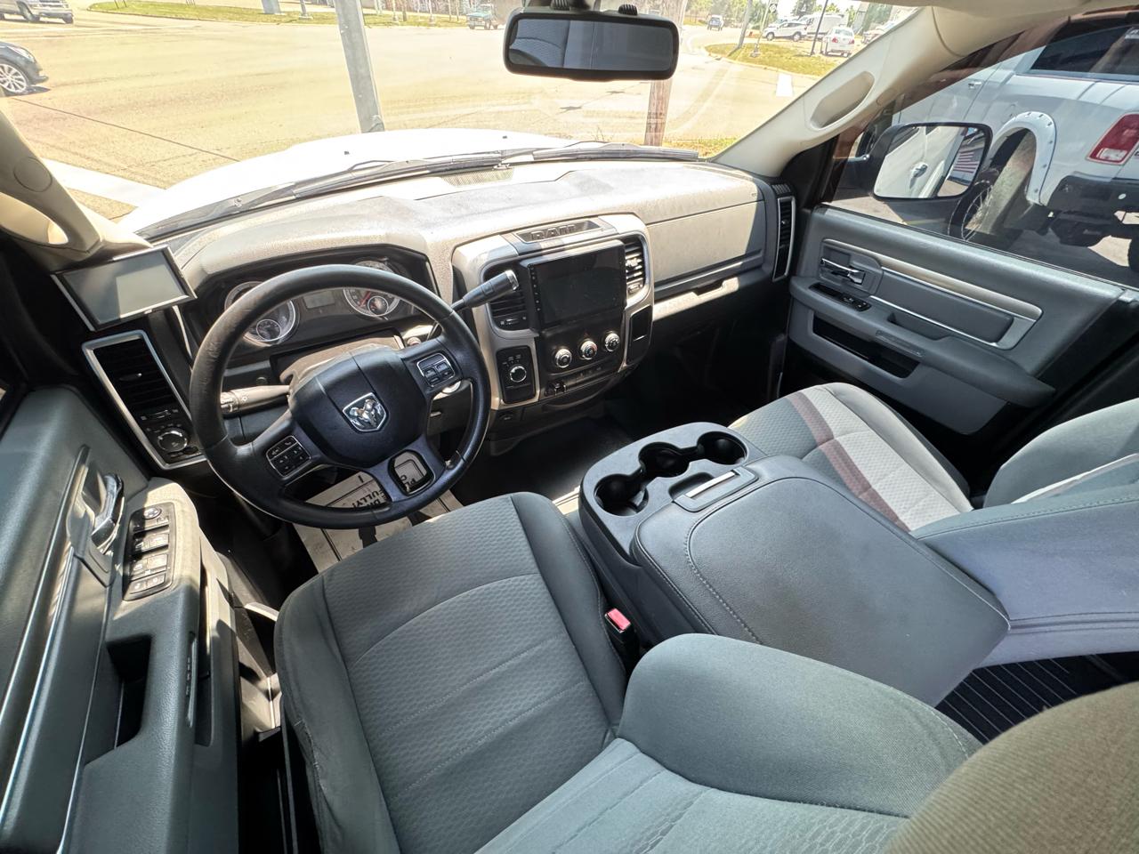 RAM 2500 SLT Crew Cab SWB 4WD 2015