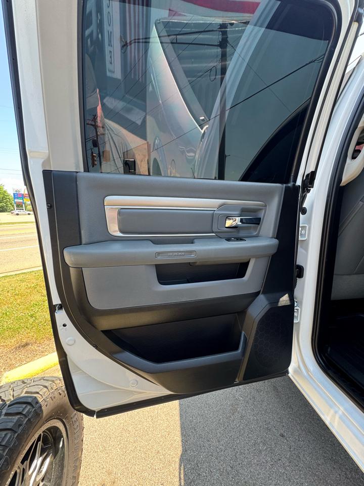 RAM 2500 SLT Crew Cab SWB 4WD 2015