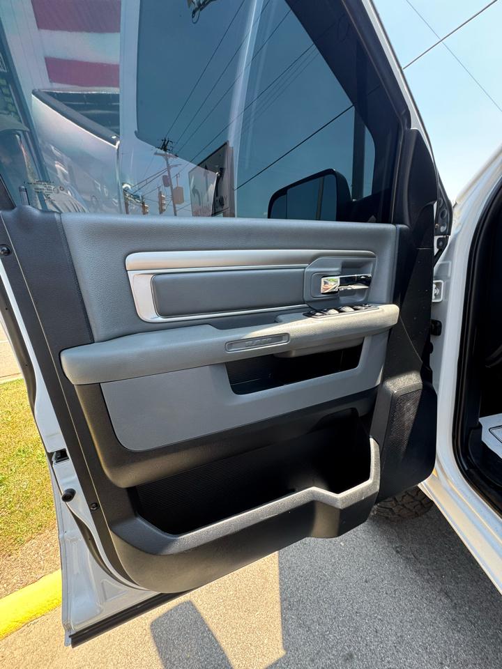 RAM 2500 SLT Crew Cab SWB 4WD 2015