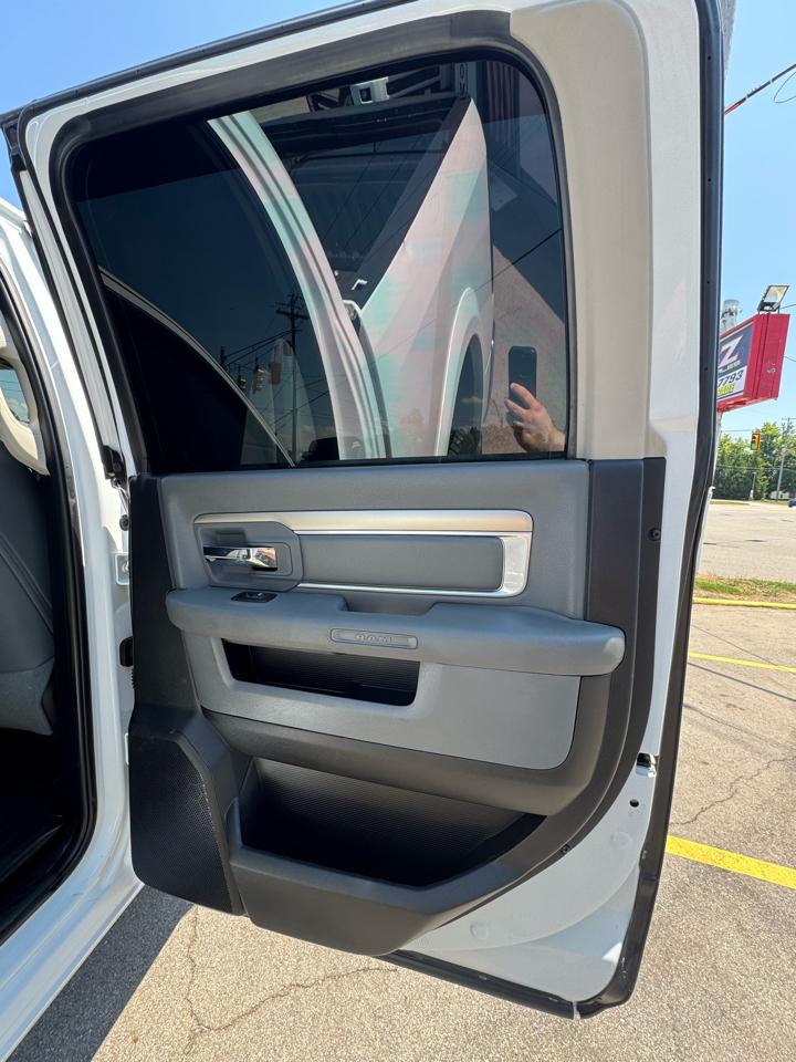 RAM 2500 SLT Crew Cab SWB 4WD 2015