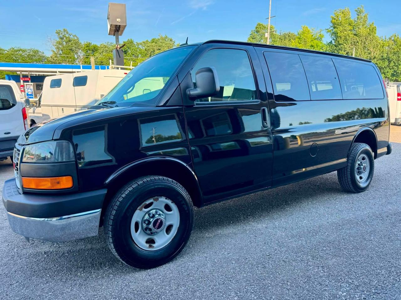 GMC Savana LT G2500 2015