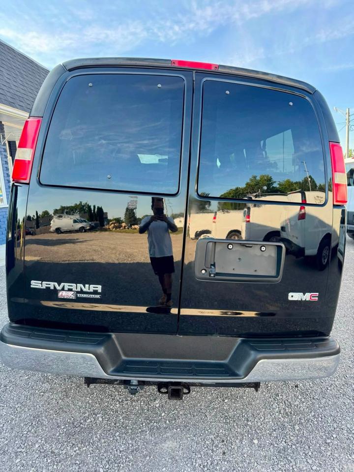 GMC Savana LT G2500 2015
