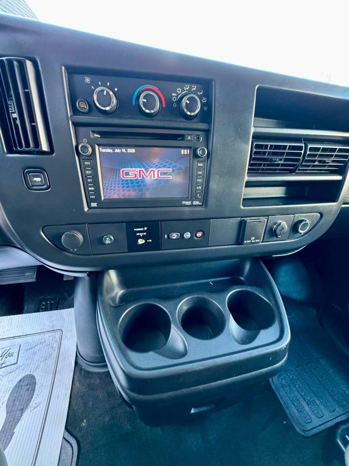 GMC Savana LT G2500 2015