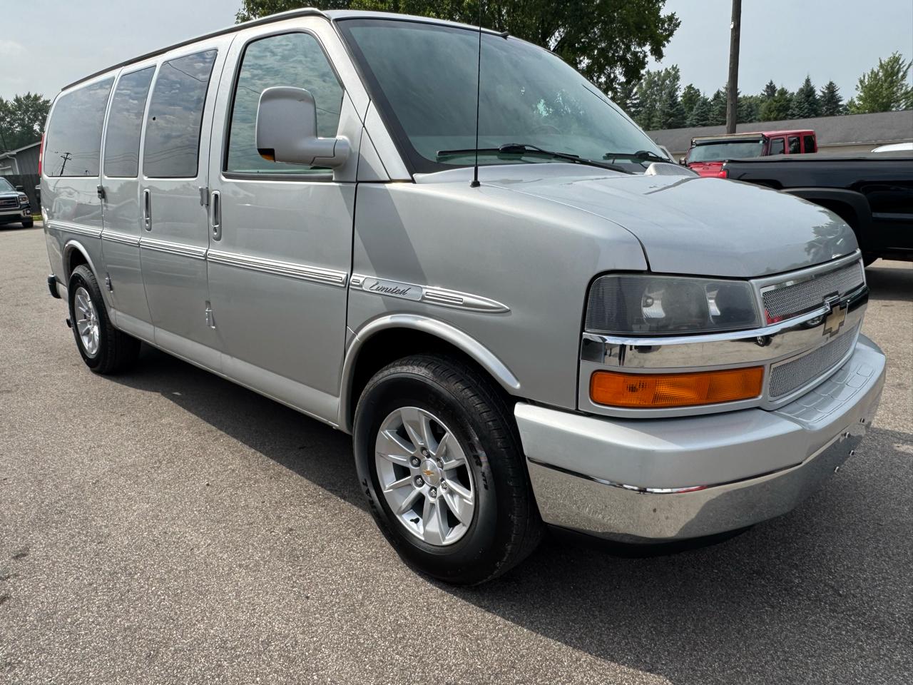 Chevrolet Express RV G2500 2010