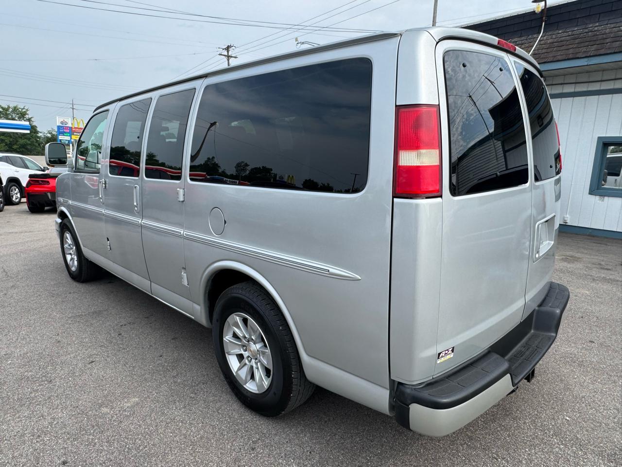 Chevrolet Express RV G2500 2010