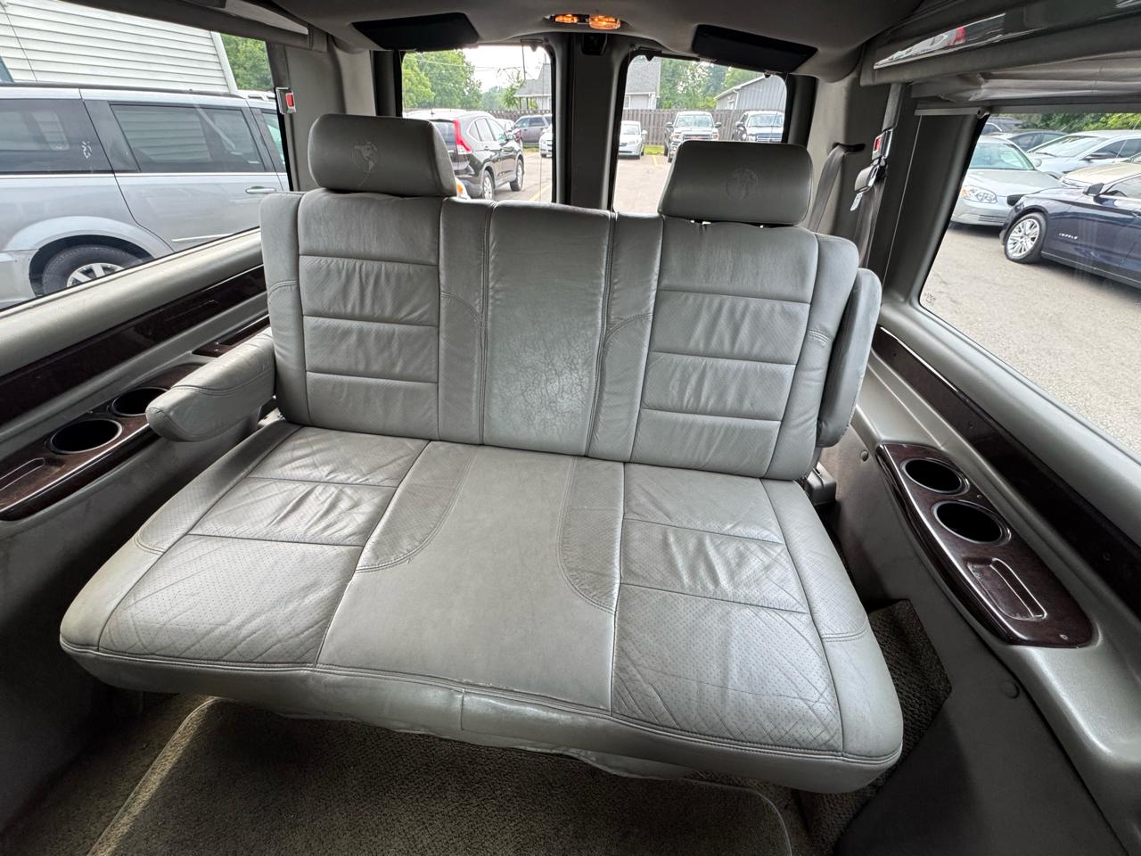 Chevrolet Express RV G2500 2010