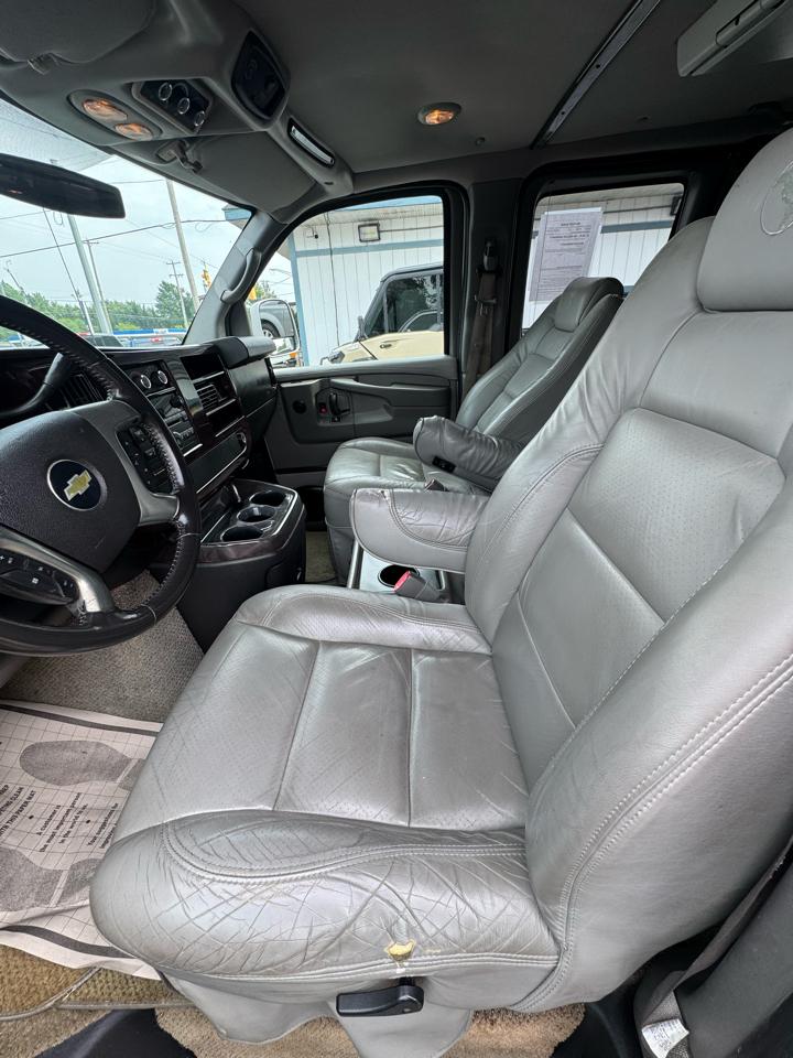 Chevrolet Express RV G2500 2010