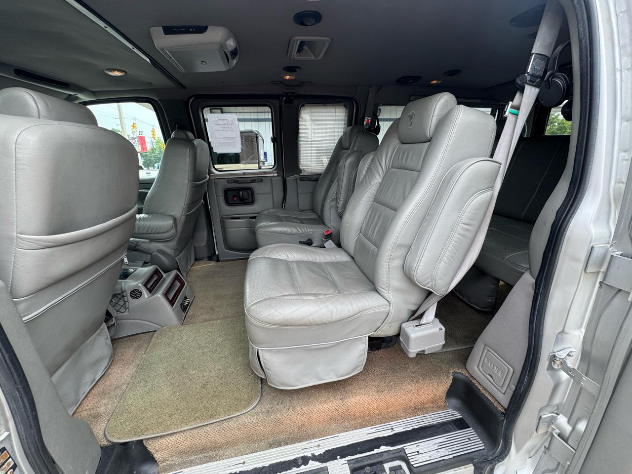 Chevrolet Express RV G2500 2010