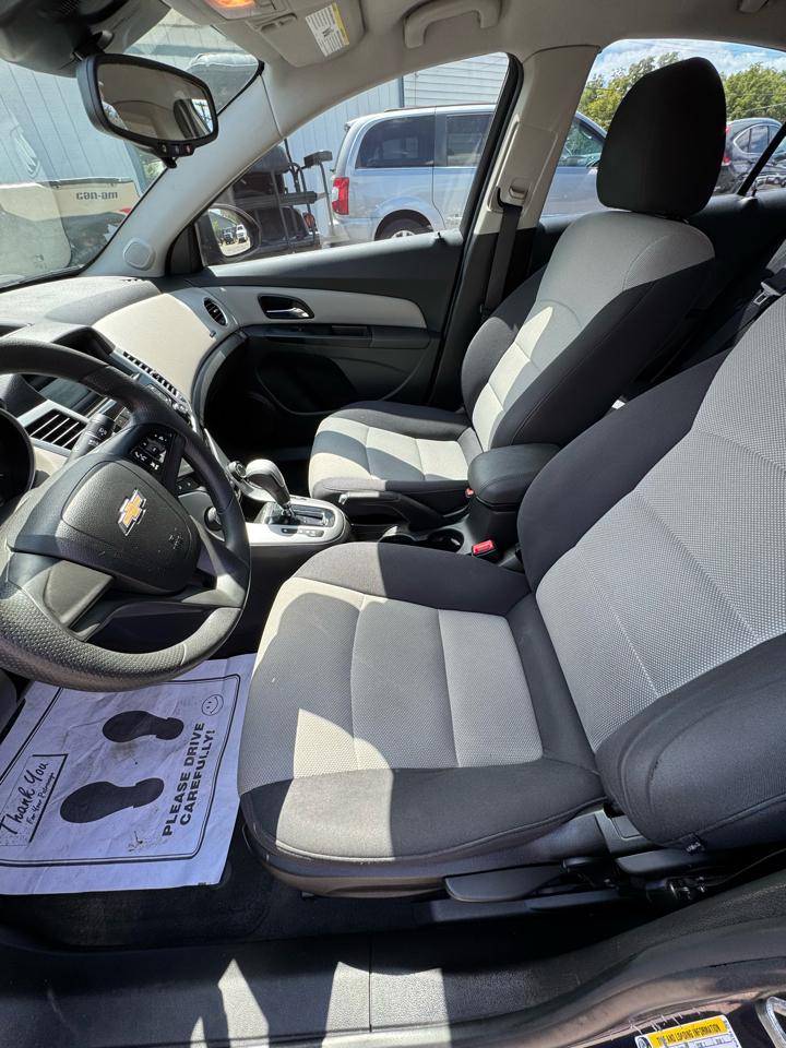 Chevrolet Cruze LS Auto 2014