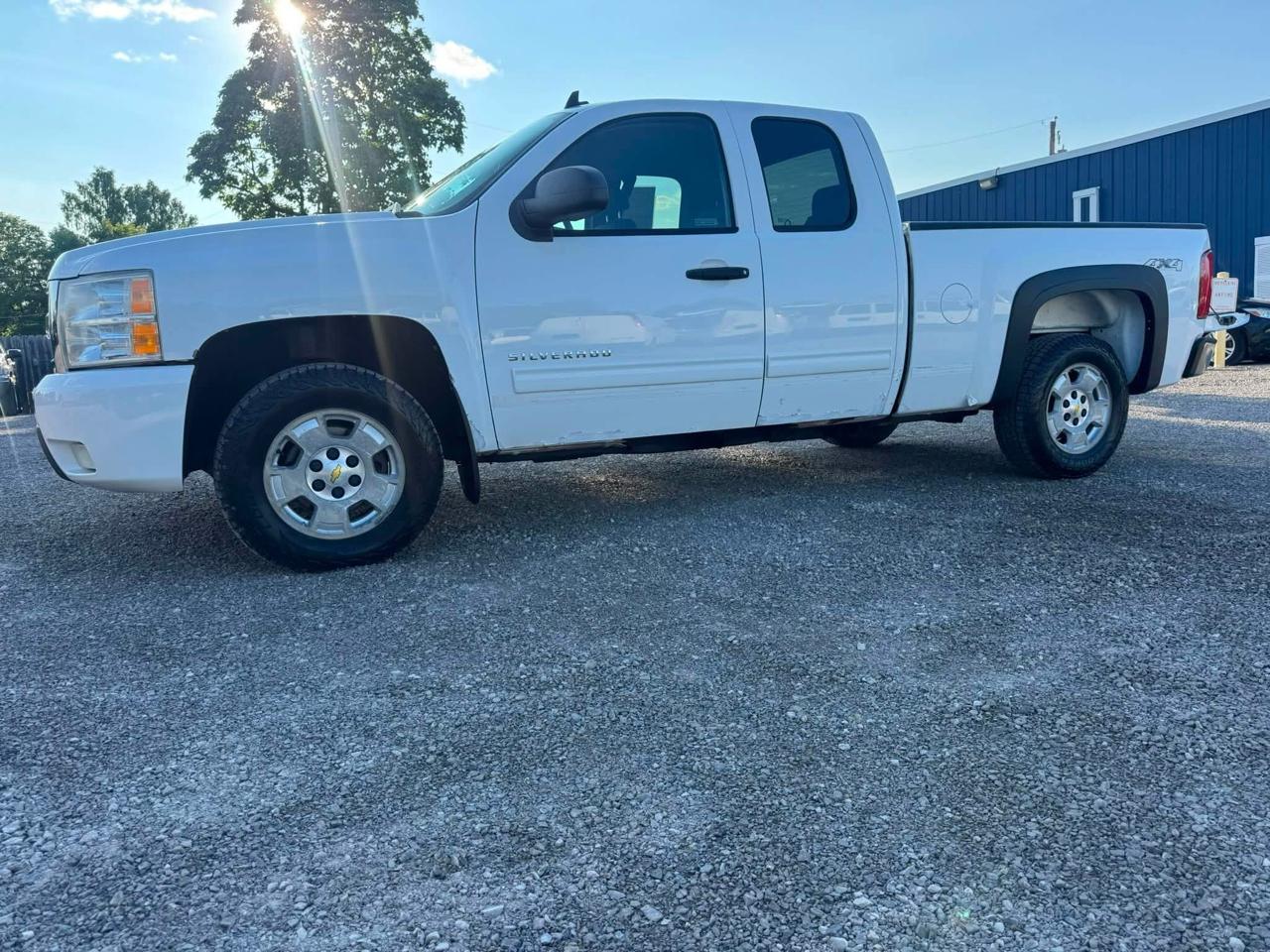 Chevrolet Silverado 1500 LT Ext. Cab Long Box 4WD 2011