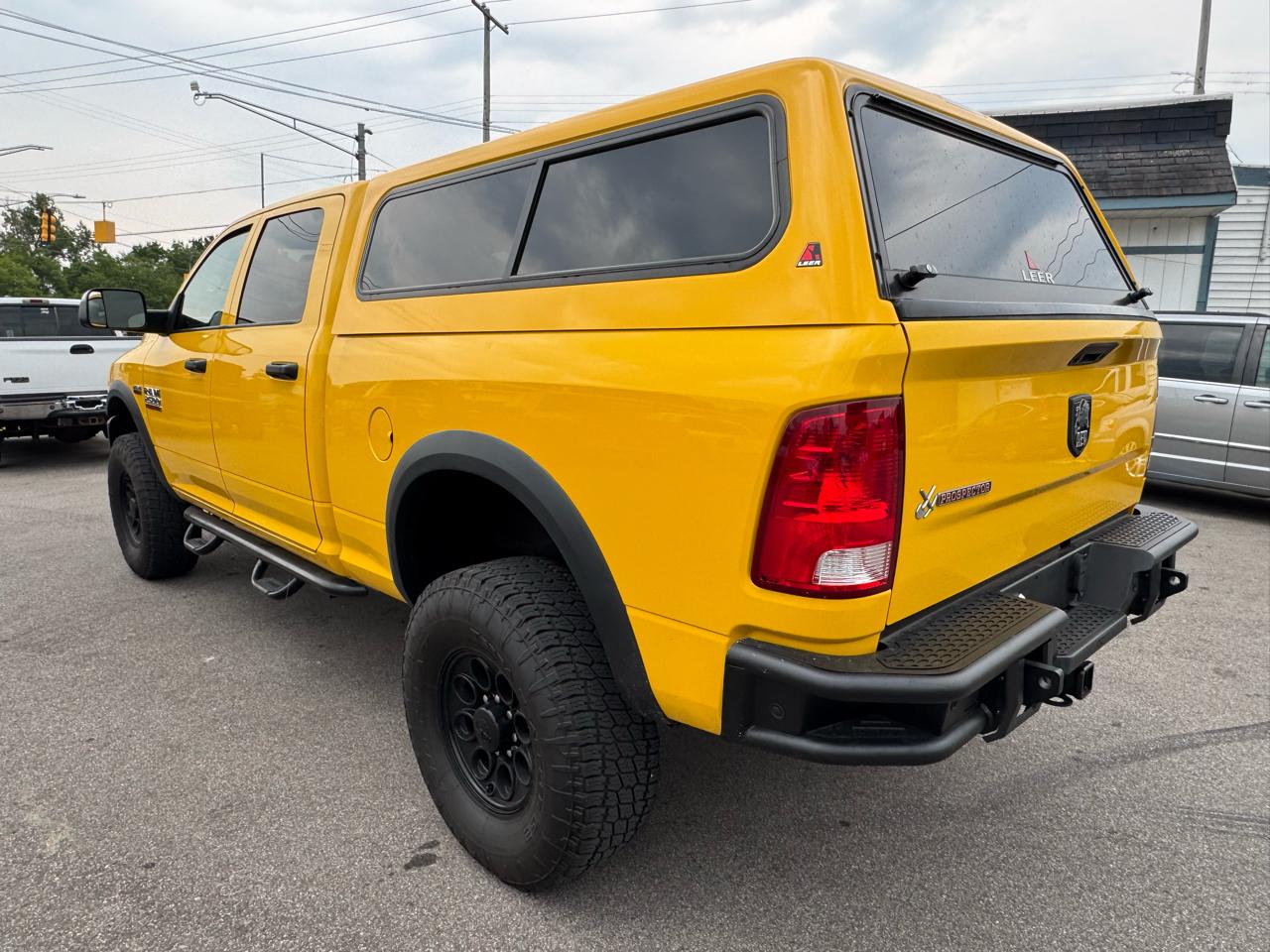 RAM 2500 Tradesman Crew Cab SWB 4WD 2016