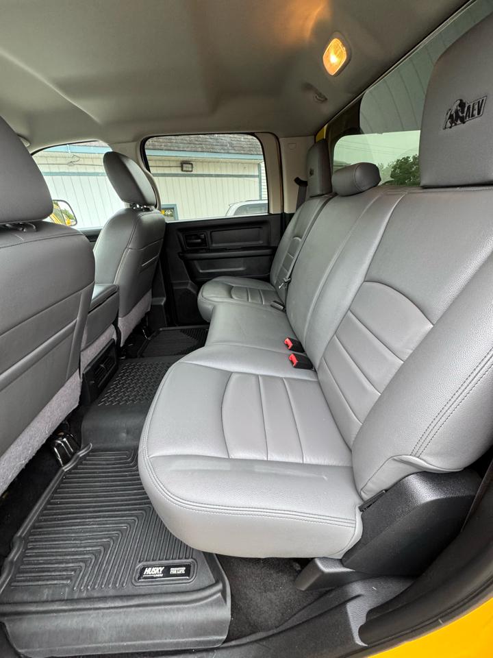 RAM 2500 Tradesman Crew Cab SWB 4WD 2016