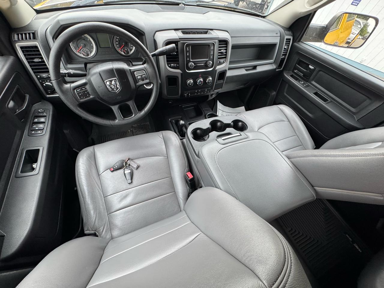 RAM 2500 Tradesman Crew Cab SWB 4WD 2016