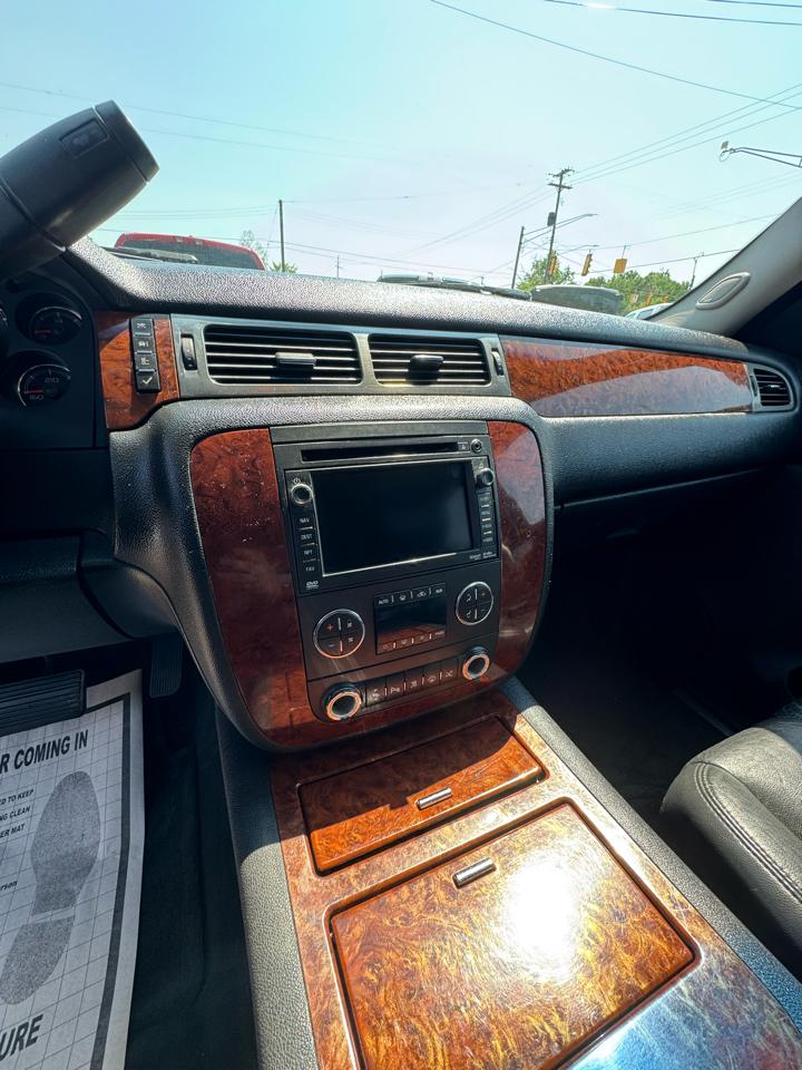 Chevrolet Suburban LTZ 1500 4WD 2008
