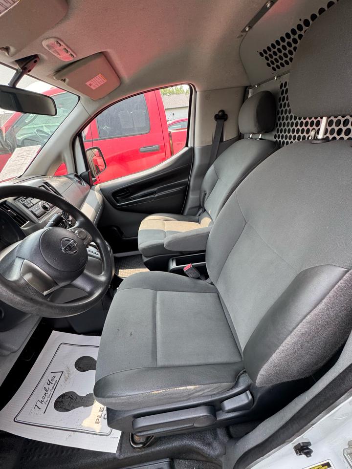 Nissan NV200 SV 2015