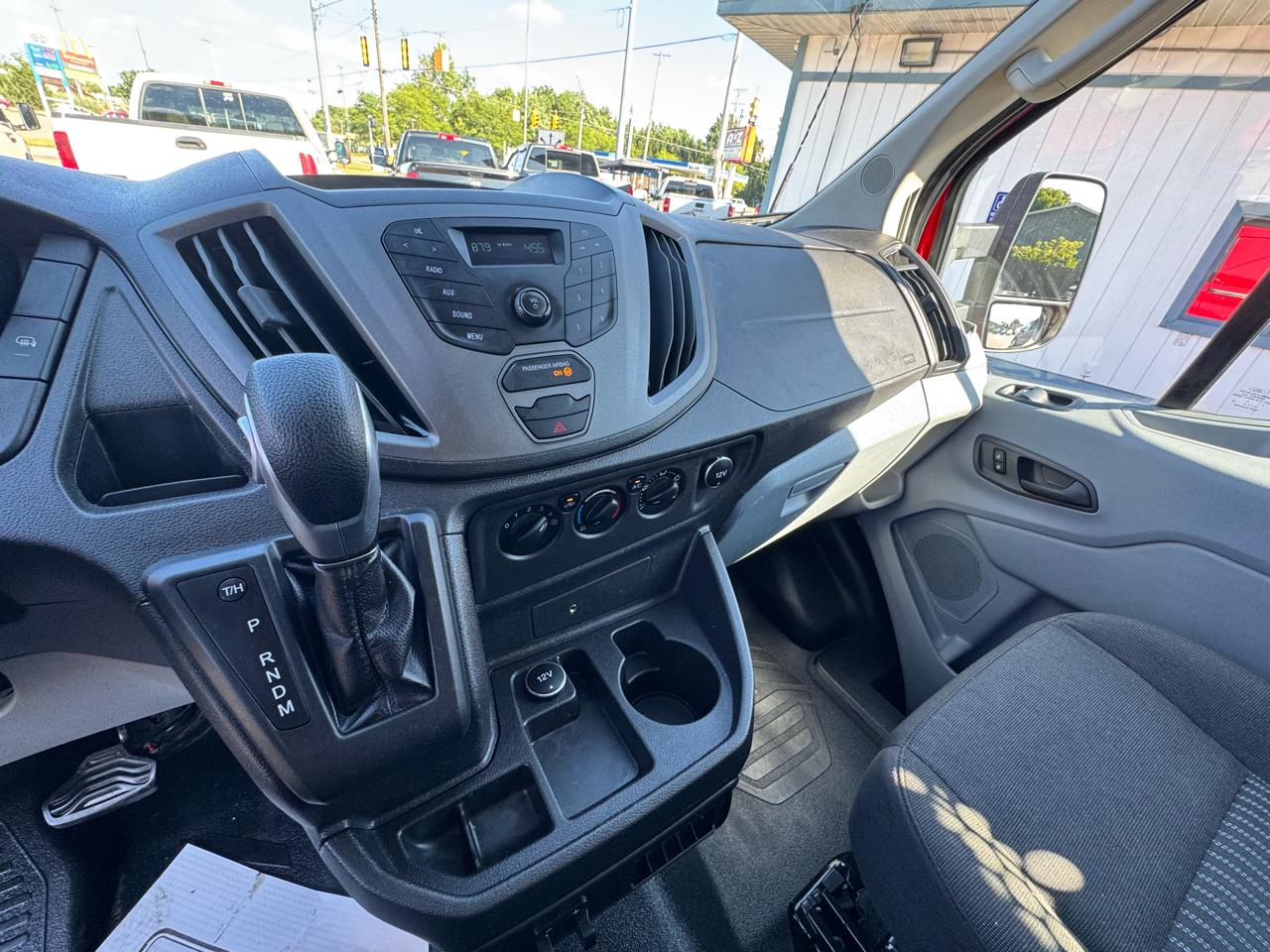 Ford Transit 150 Van Med. Roof w/Dual Sliding 130-in. WB 2017