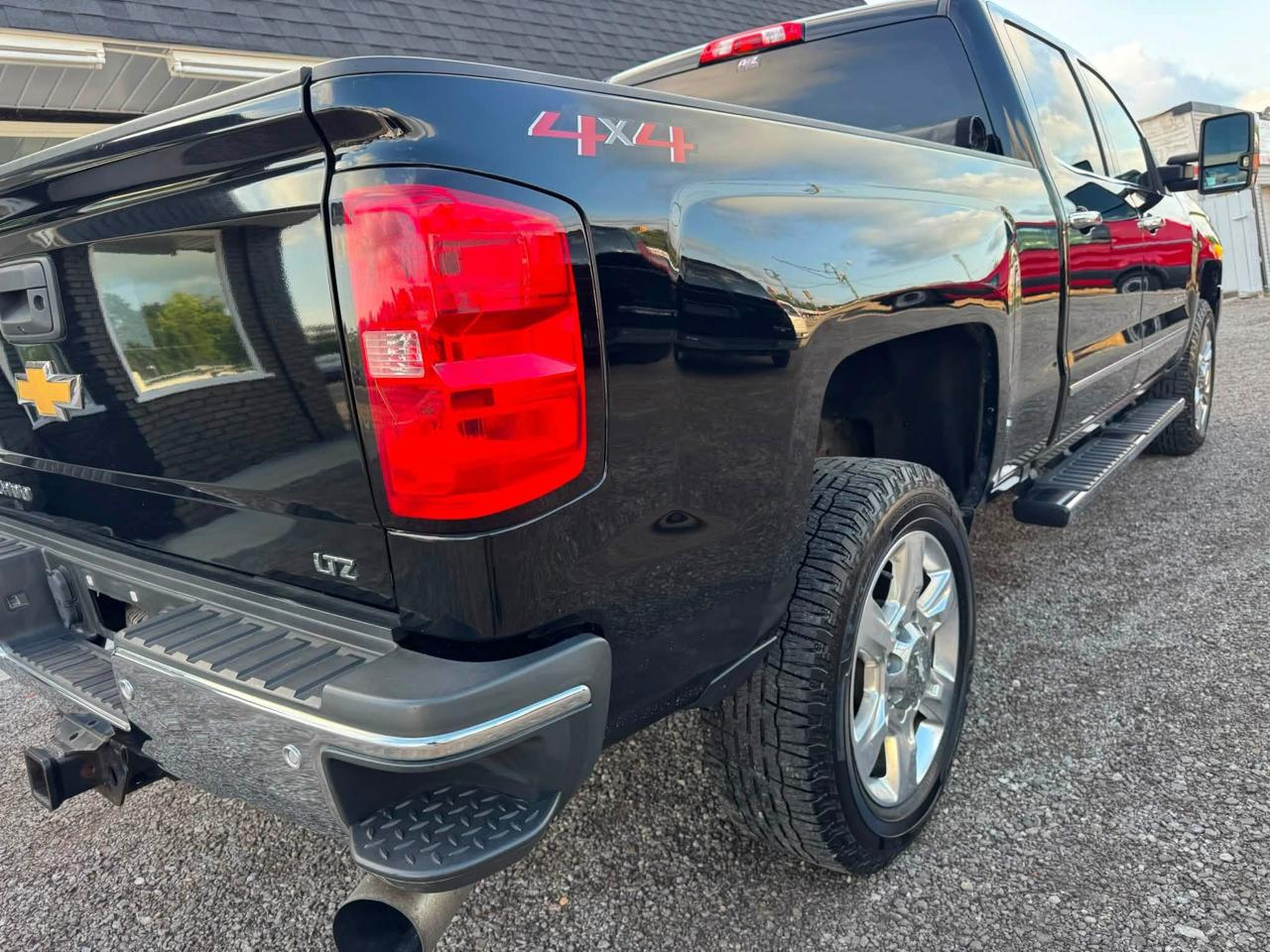 Chevrolet Silverado 2500HD LTZ Crew Cab Long Box 4WD 2018