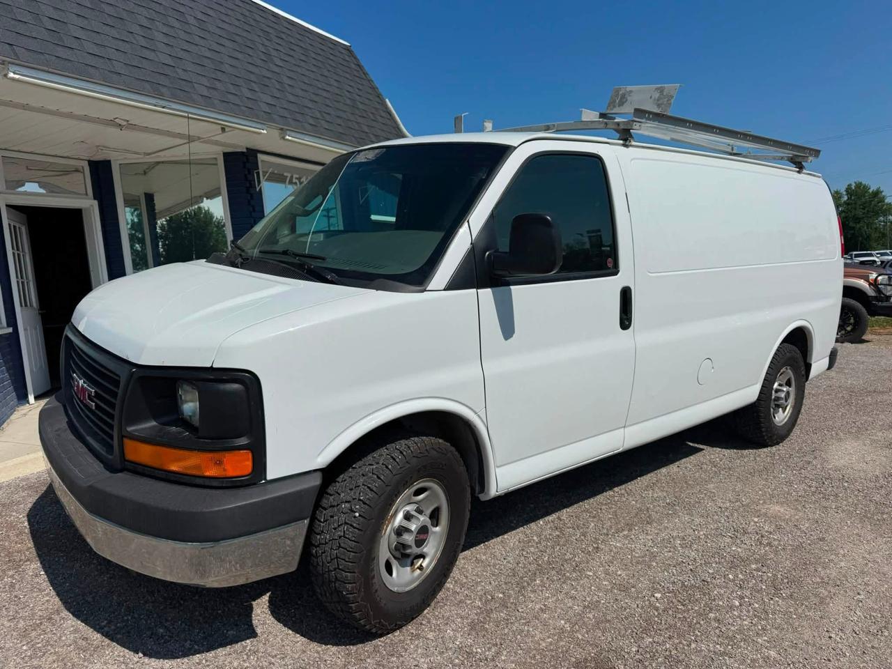 GMC Savana G3500 Cargo 2016