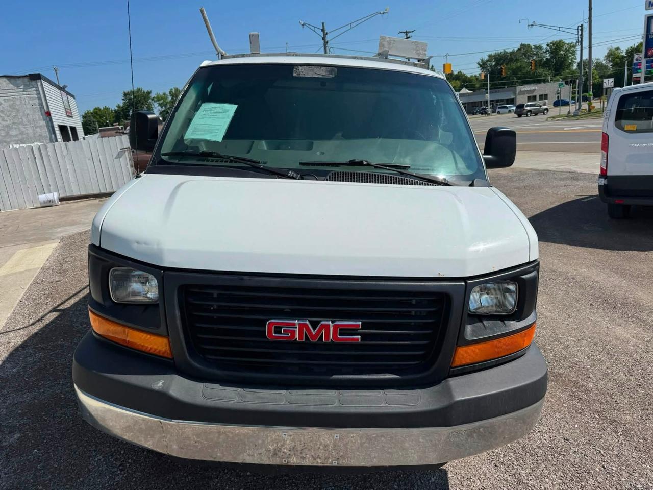 GMC Savana G3500 Cargo 2016