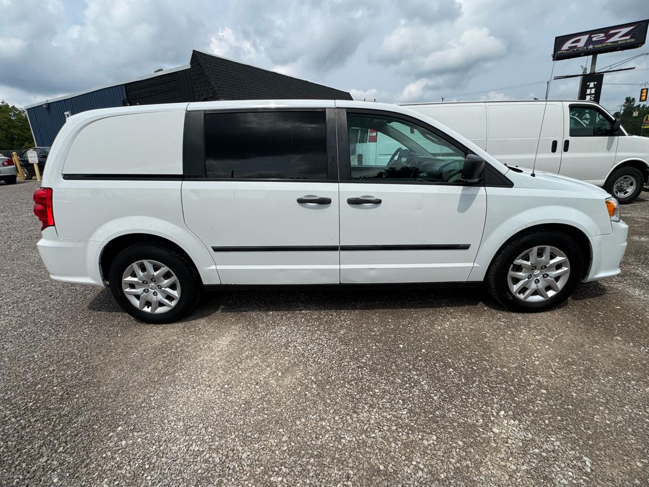 RAM Cargo Van Base 2014