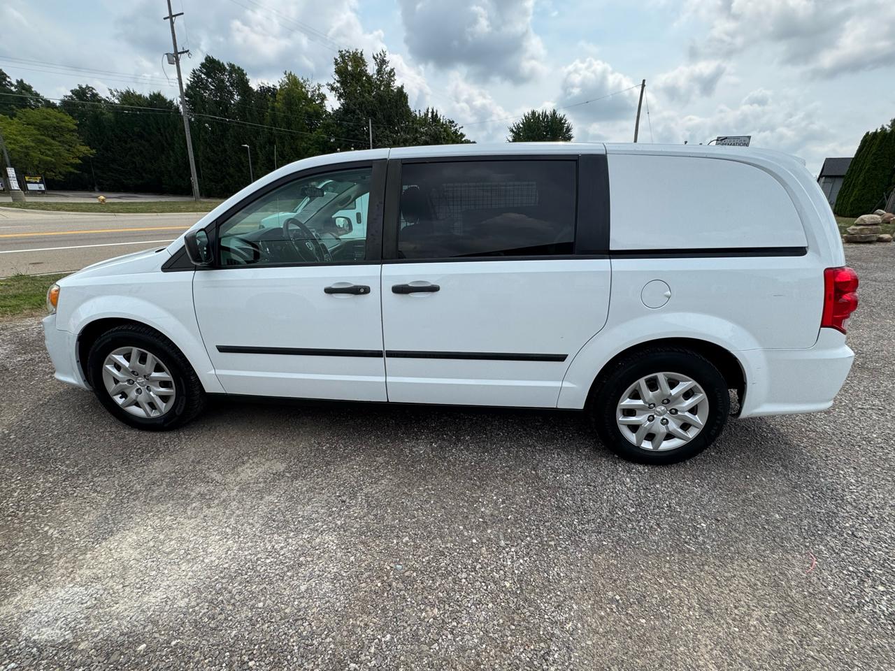 RAM Cargo Van Base 2014