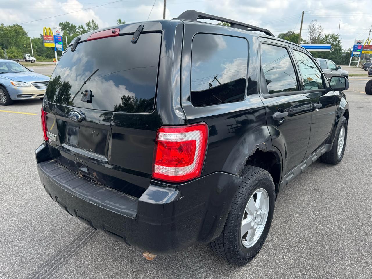Ford Escape XLT FWD 2010